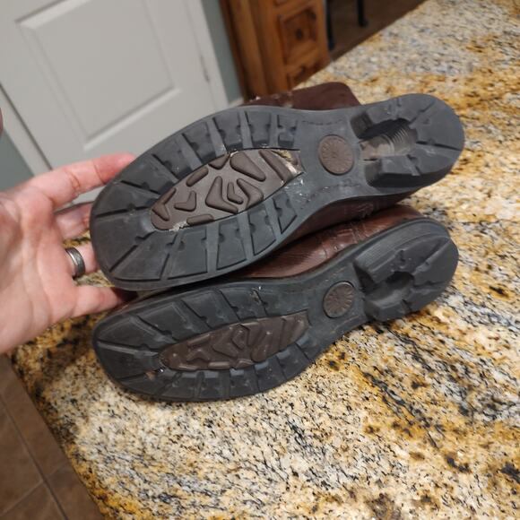 UGG Australia Bellevue Women Brown Leather Sheepskin Lined Boots 5745 Size US 9 - Picture 9 of 11